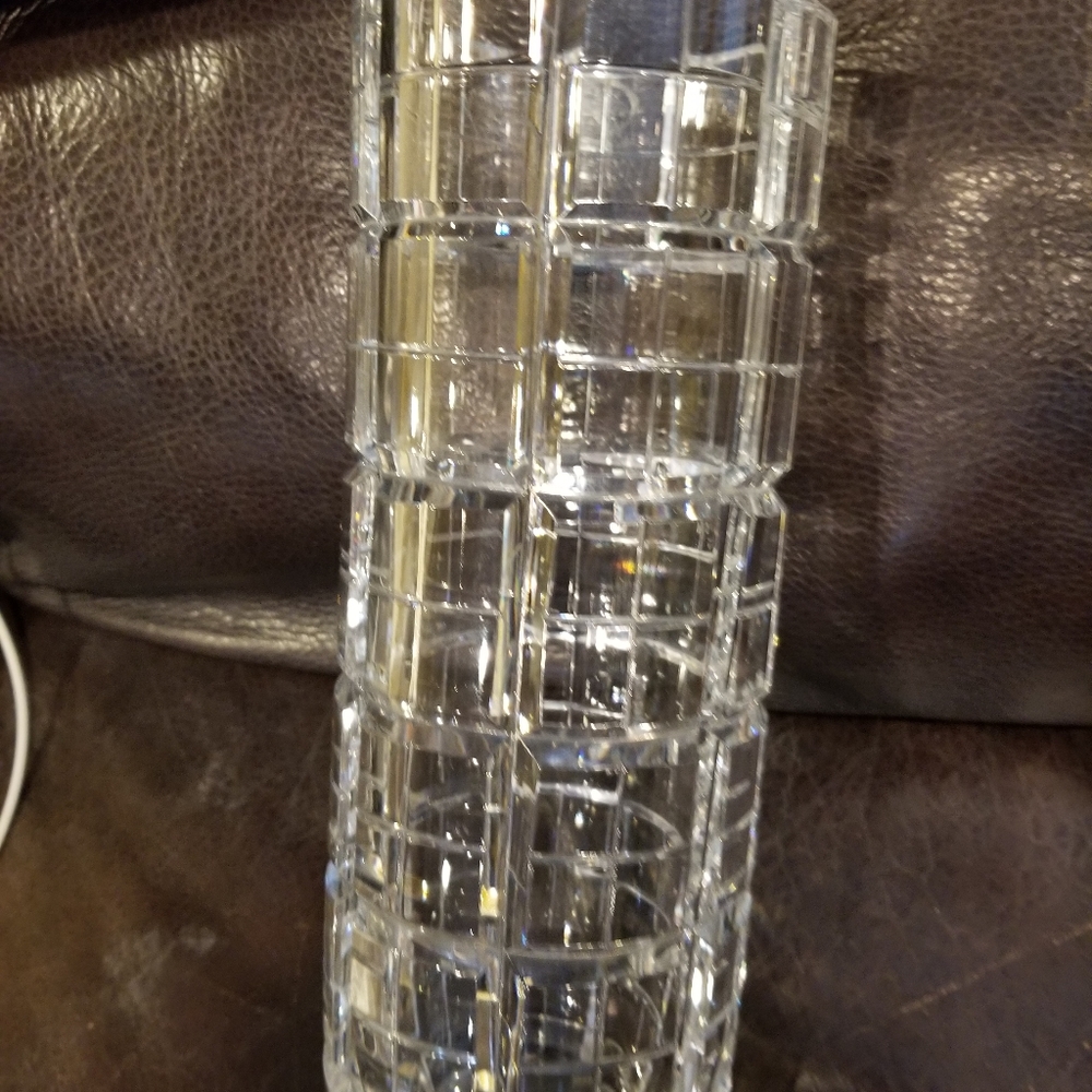 Heavy Wedgwood Cut Crystal Signed Vase 11" - Picture 12 of 15